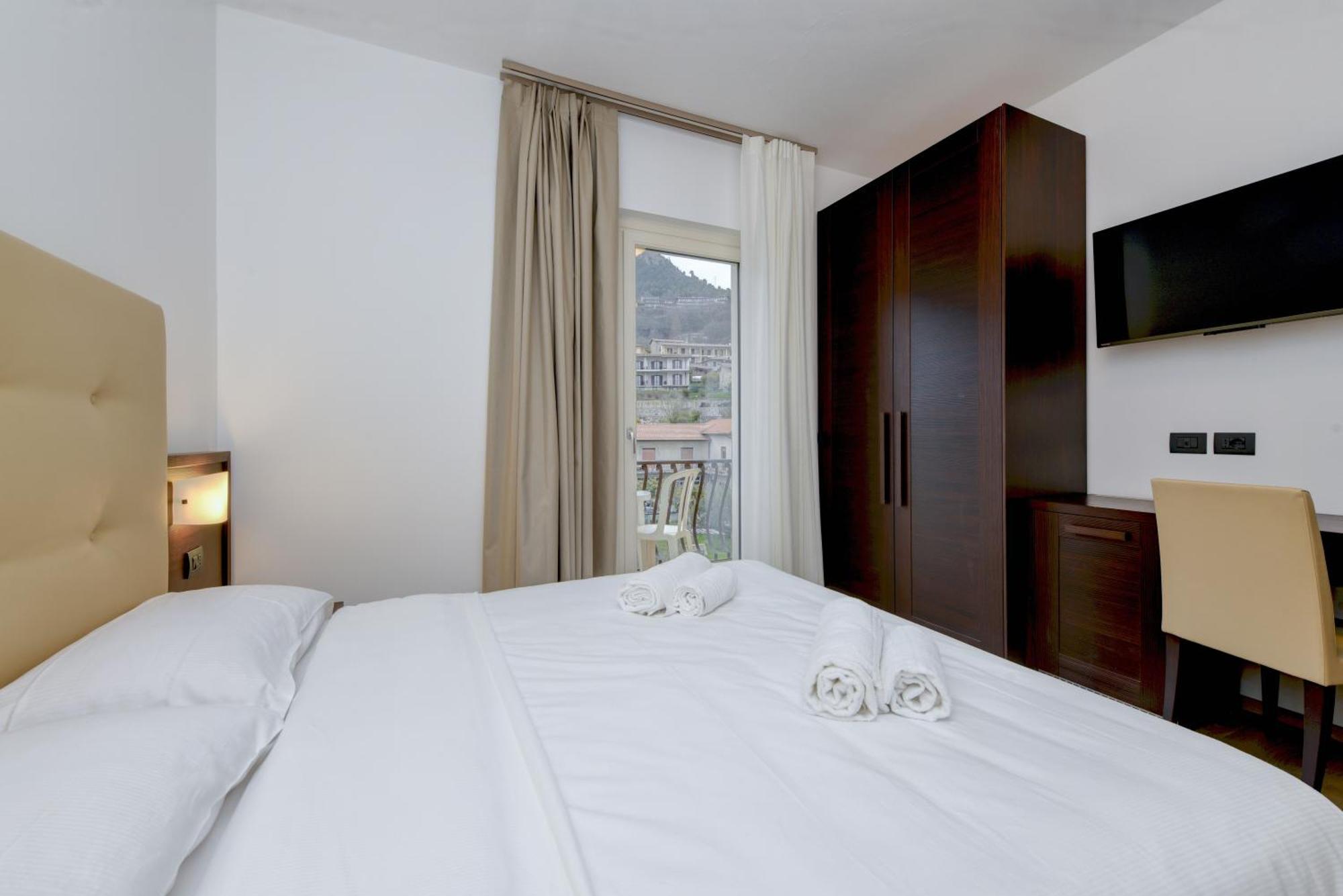 Hotel Bellavista Tignale Extérieur photo