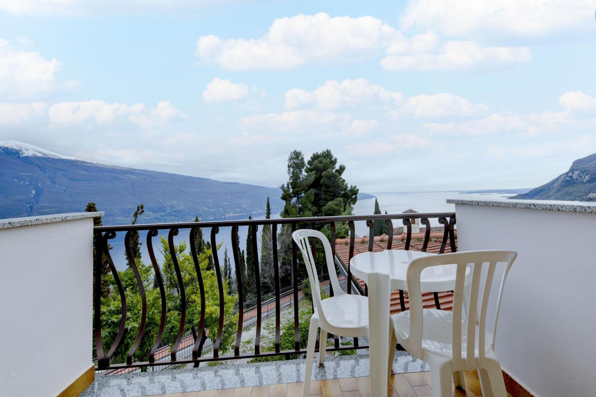 Hotel Bellavista Tignale Extérieur photo