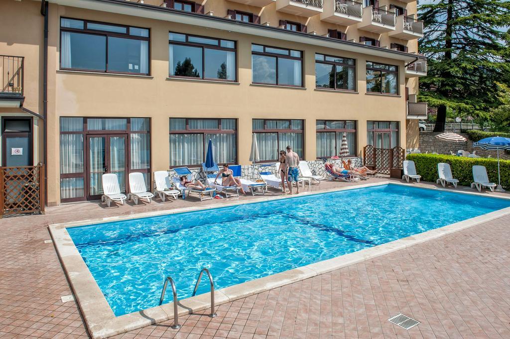 Hotel Bellavista Tignale Extérieur photo